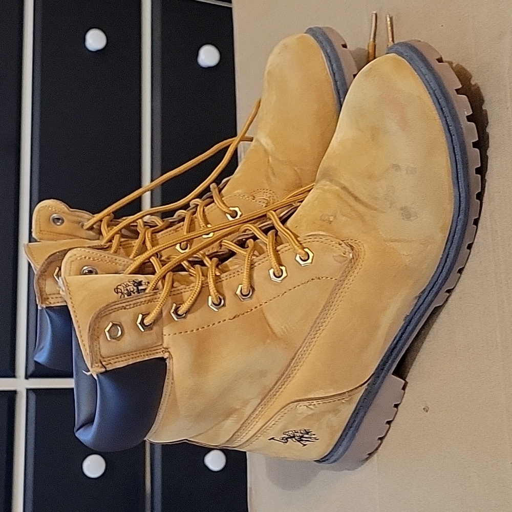 Us polo assn boots size 9 name: 2-rudy  suede tan boots